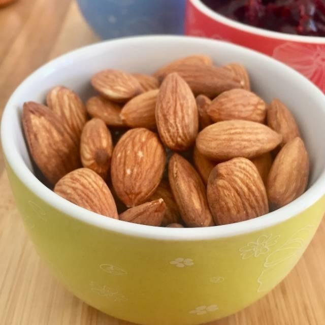

250gram ALMOND PANGGANG ORIGINAL TAWAR tanpa kulit (Roasted Plain) blue diamond Kualitas Terbaik