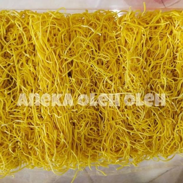 

Mie Titi Mie Kering Mentah Makassar Berat Bersih 700 Gram Limited