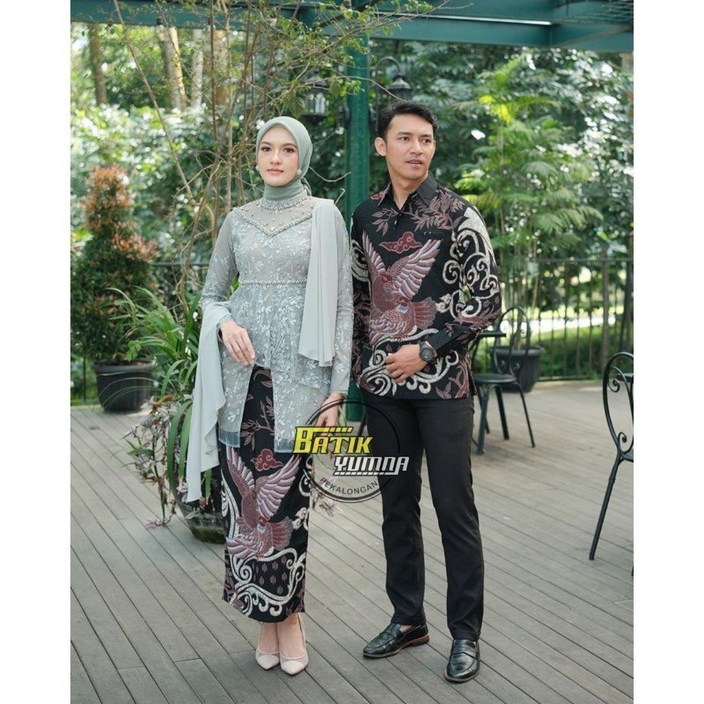 Fairyrozi Setelan Couple Kaluna Baby Blue Kebaya Modern Wanita & Kemeja Pria Lengan Panjang