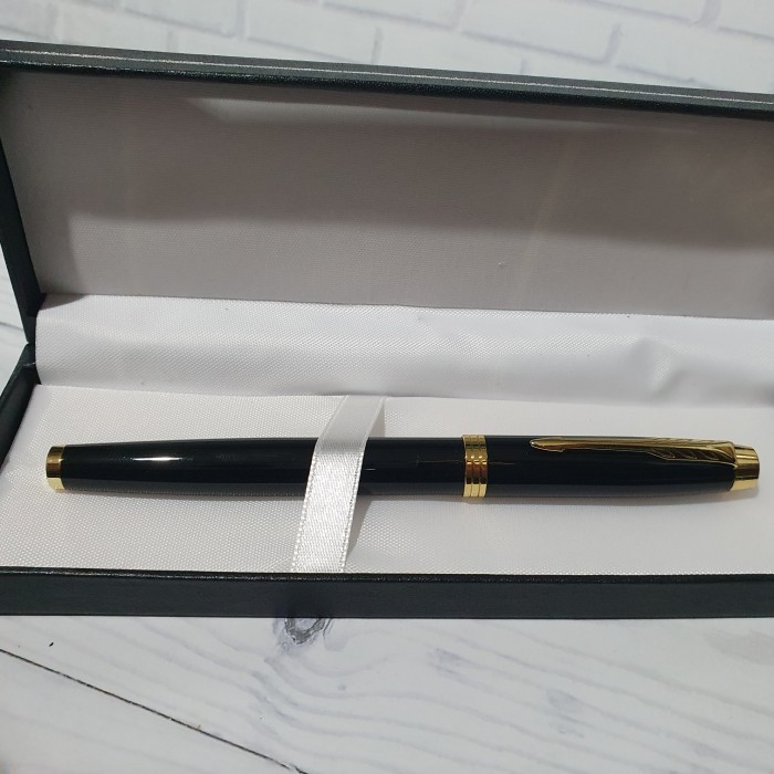 

Ready Pulpen Promosi Parker IM TW New LQ Black GT Rollerball Free Grafir