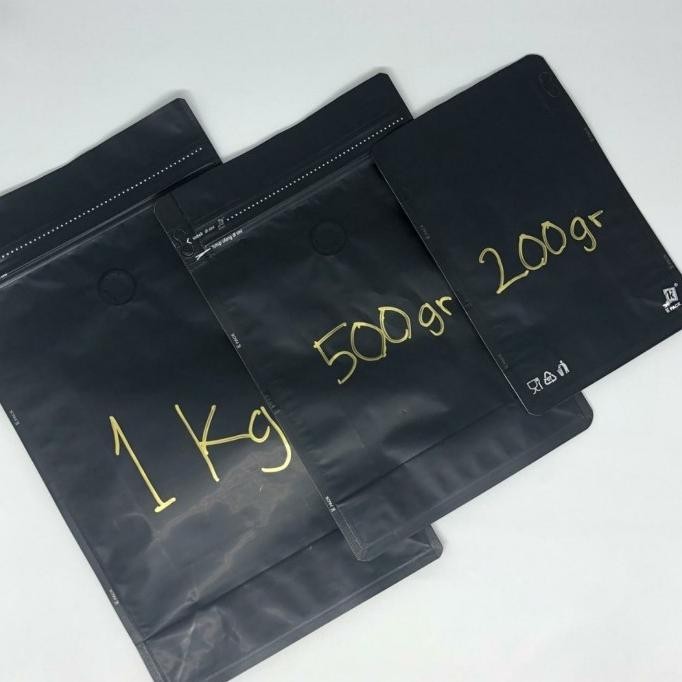 

Kopi Arabika Biji / Bubuk Flores Bajawa Medium Dark 1 Kg