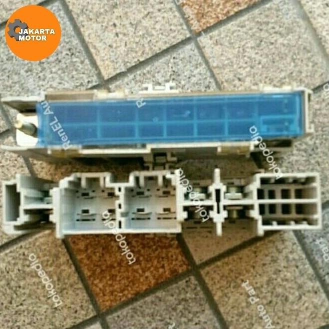 Sekring Pusat Toyota Innova Fortuner Hilux Original