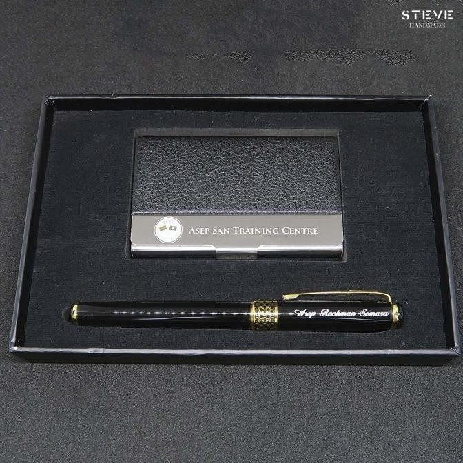 

Gift Set Corporate Pen Name Card Holder Tempat Kartu Nama Souvenir Kualitas Premium