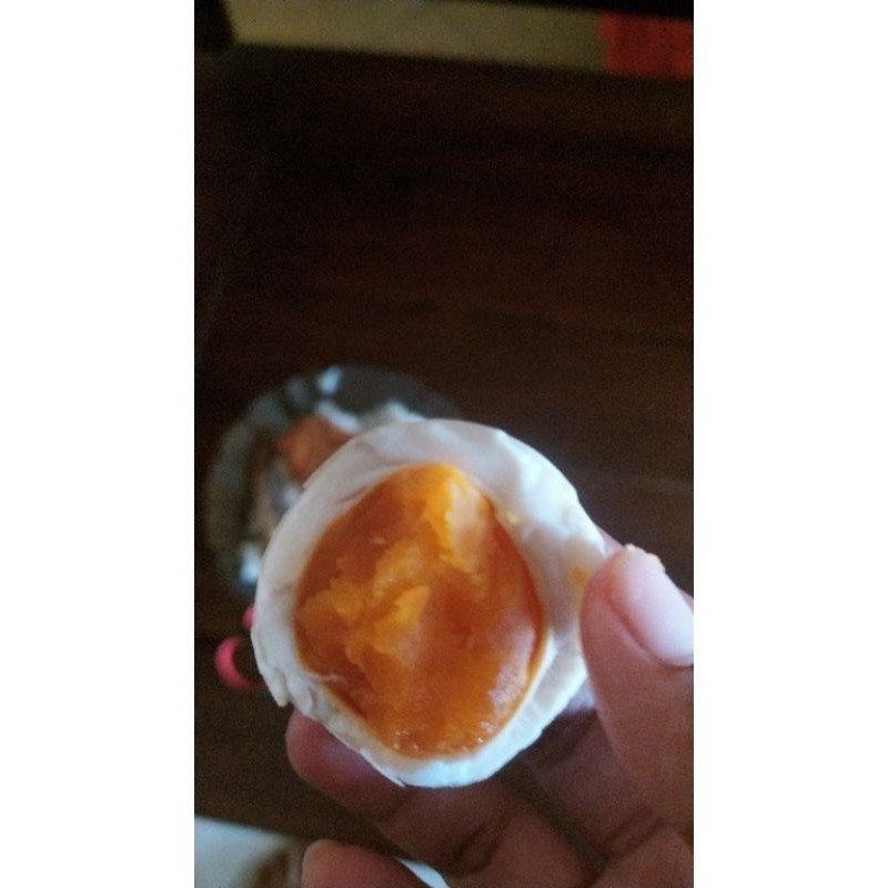 

Telur Asin super Masir khas Banyuwangi per pax ( isi 10 biji)