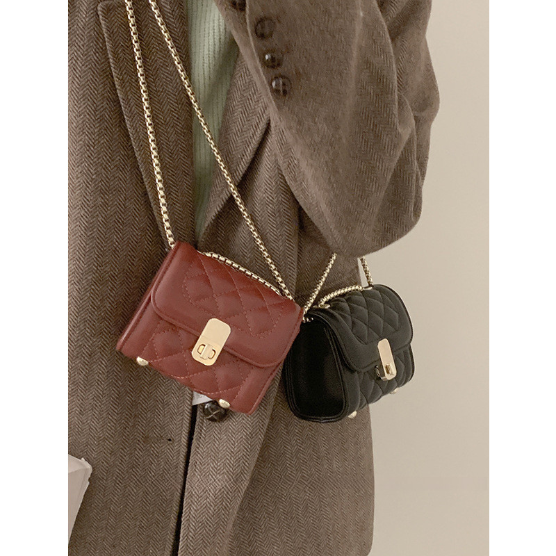 Tas rantai belah ketupat gaya wangi kecil untuk wanita, tas persegi kecil berwarna merah baru yang t