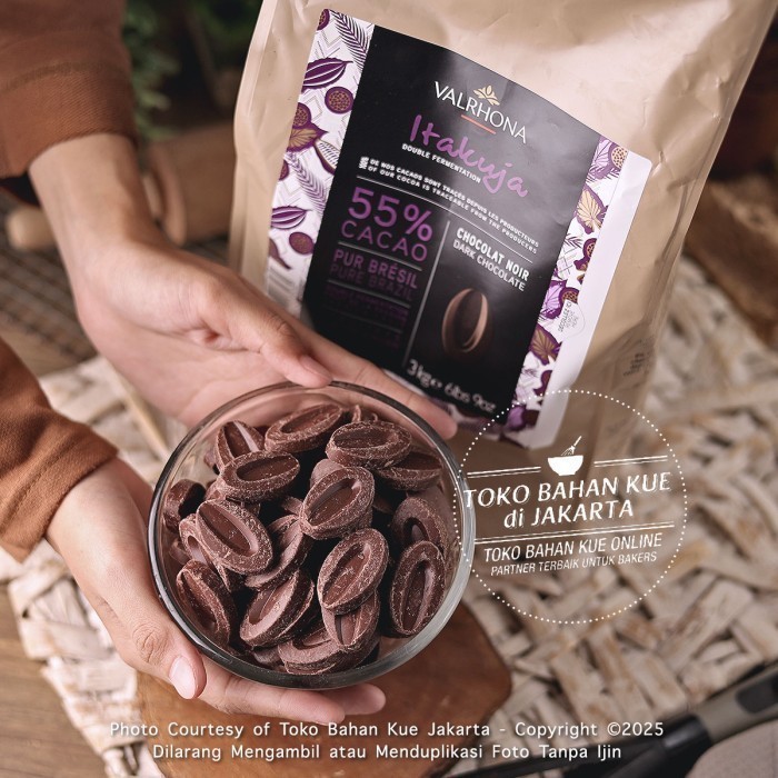 

Valrhona 100gr Dark Cokelat Couverture ITAKUJA 55% Premium Chocolate K01