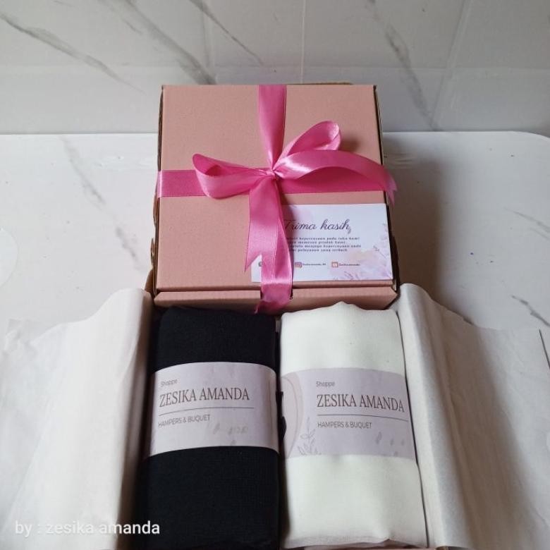 

PAKET BELLA SQUARE HAMPERS MURAH MERIAH KADO ULANG TAHUN CEWEK GRATIS ONGKIR