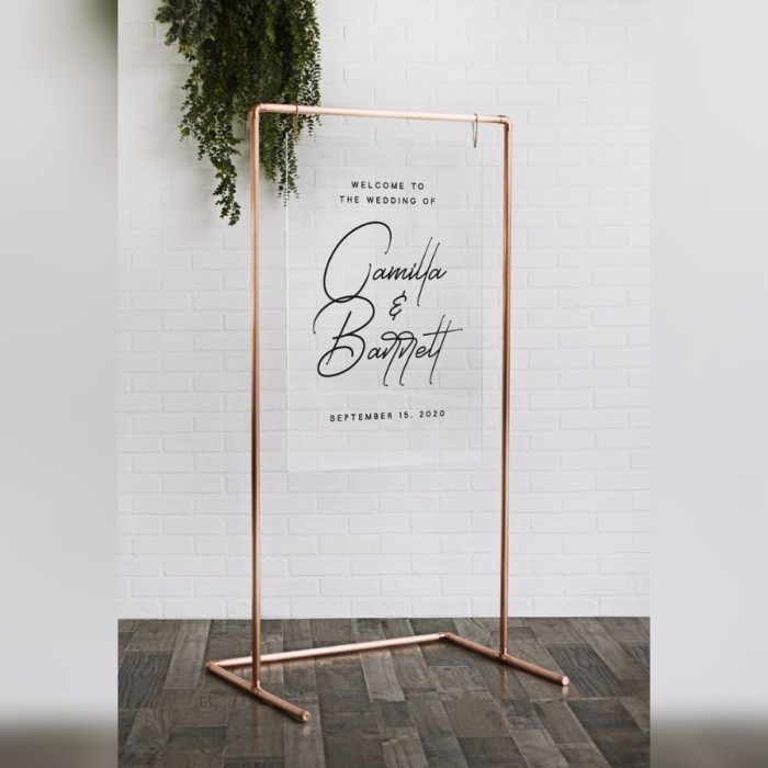 

Ready welcome sign wedding acrylic + Dudukan