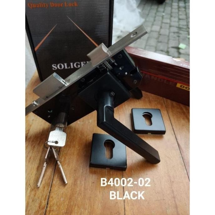 Handle Pintu Soligen Tipe B4002-02 Model Kotak , Komplit Bodi Kunci