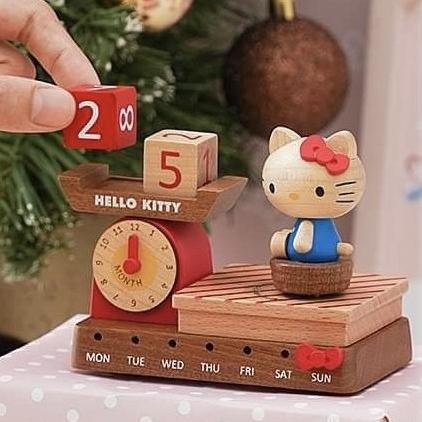 

hello kitty perpetual wooden calendar wooderfullife