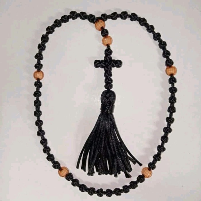 

Komboskini 50 Simpul Dengan Pembatas Manik Coklat Setiap 10 Simpulnya