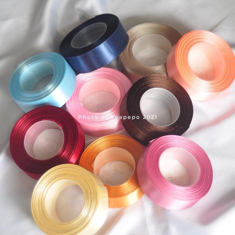 

Pita Satin Kado Roll 4Cm 1,5 Inch Per Meter Diy Kain Warna Warni Inci 4 Cm (Promo)