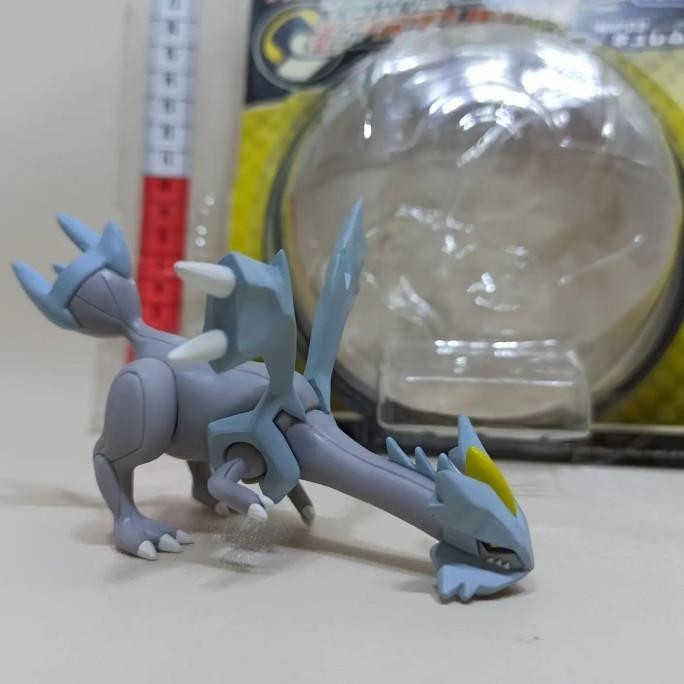 [JAJ] MONCOLLE POKEMON KYUREM ORI TAKARA TOMY HYPER SIZE RARE WITH BOX