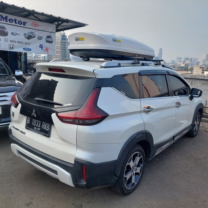 paket roof box xpander cross + cross bar Hiro Motor