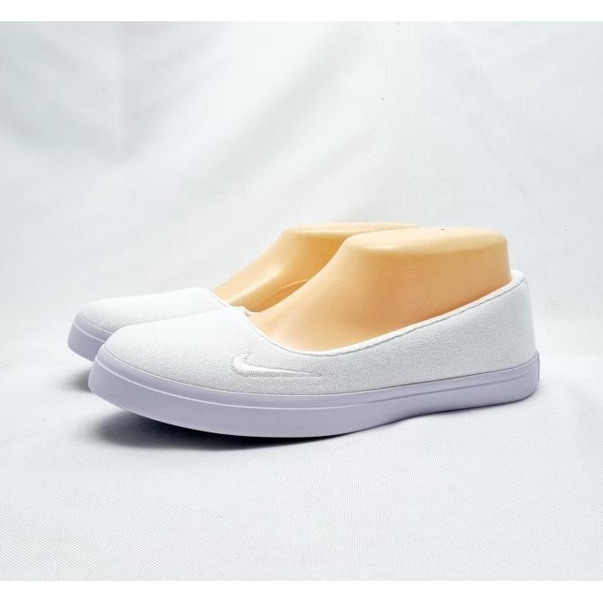 Sepatu Wanita Slip On Putih Polos_01/Sepatu Perawat/Sepatu Kerja