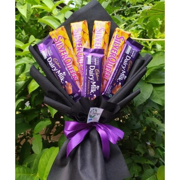 

Premium (S) Buket Premium Coklat Elegan /Paket/Bingkisan Snack Ulang Tahun/Ultah/ Wisuda/Kado/Hadiah BisaCod