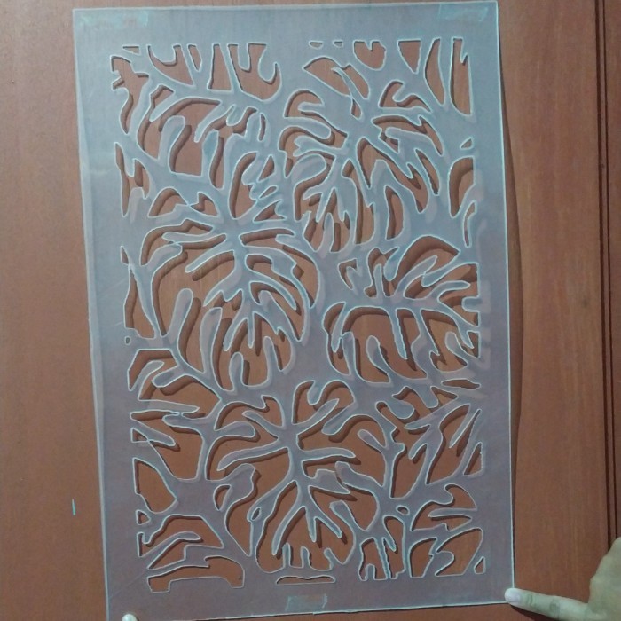 

stencil dinding monstera janda long ukuran 50 x 35