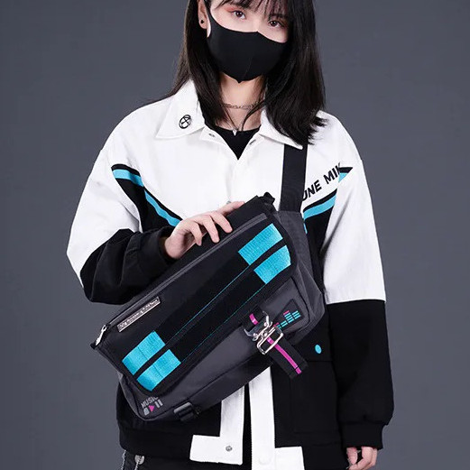 

35X24CM 2023 Model Figur Anime Hatsune Miku Baru Kualitas Tinggi dan Kapasitas Besar Tas Bahu Tas Selempang Hadiah Tas Sekolah