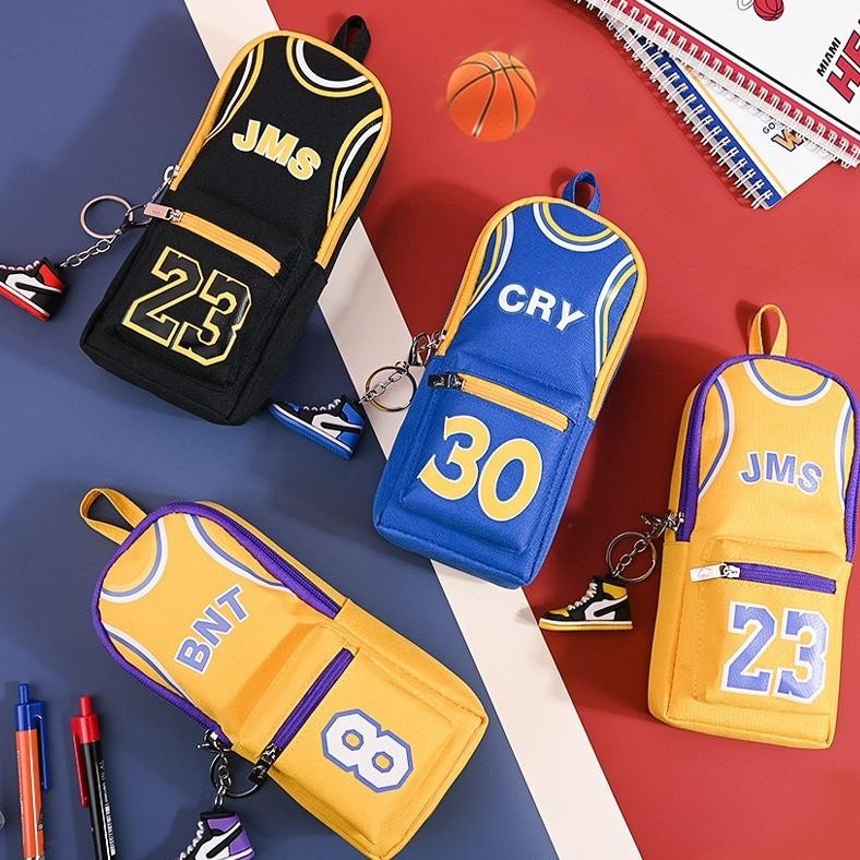 

Kotak Pensil Motif Football / Basketball / Slamdunk (Lagi Rame)