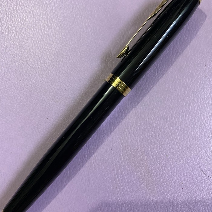 

Arom Pulpen Parker Im Roller Ball Black Lq Gt Original ( Klip Emas )