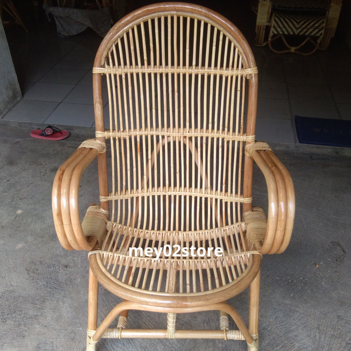 

Kursi Pengki Rotan /Kursi Teras Santai