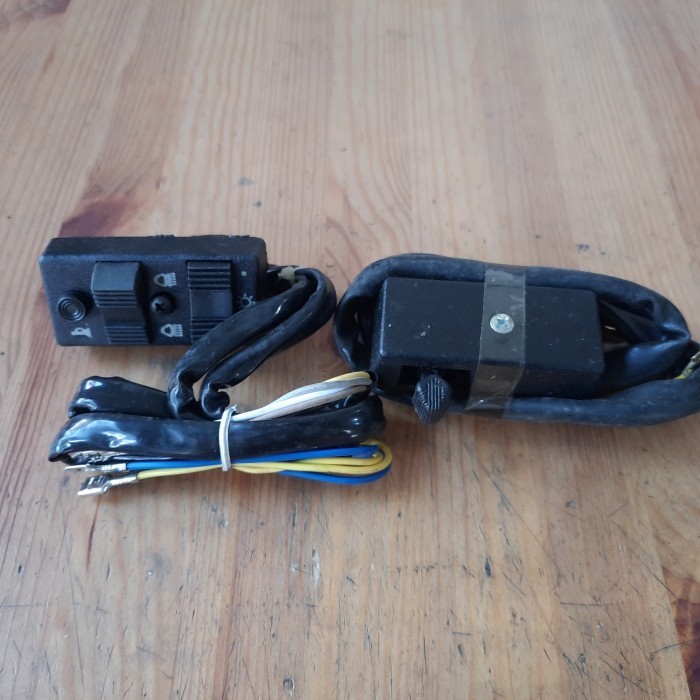 *#*#*#] Saklar set Saklar Sein Sen Saklar Lampu Vespa PX150 PX 79-83 PX 2pcs1