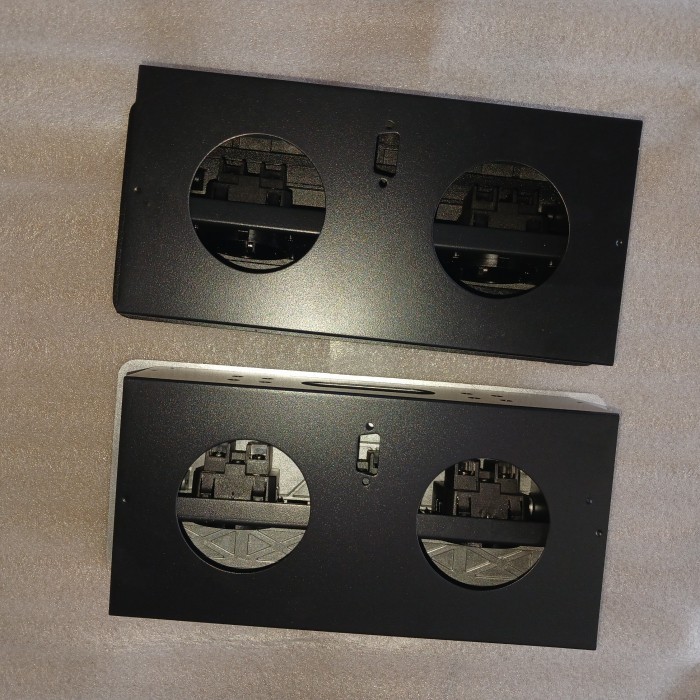 Steker Wire Box Stop Kontak Colokan Kabel 3 Lobang .Meja , Lantai Tanam Hitam / Silver