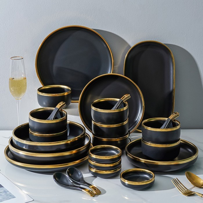 Noire Ceramic Plate Set / Paket Piring Keramik Hitam Emas