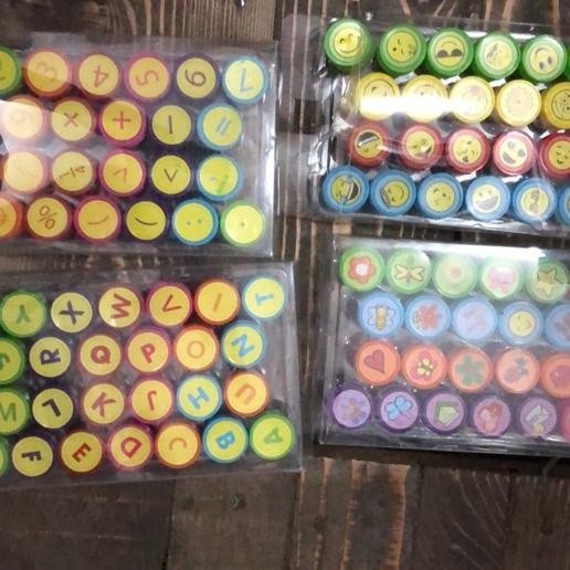 

Stempel Lucu Set Isi 26