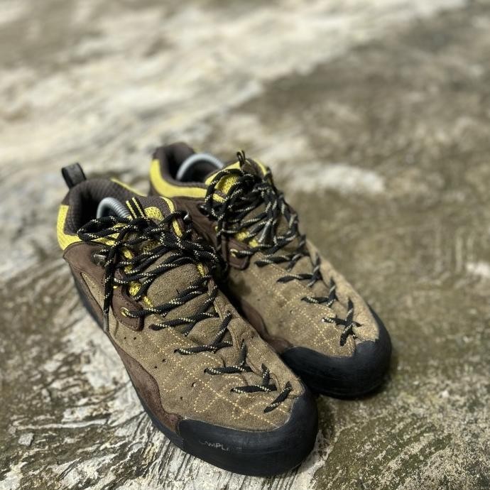 SEPATU GUNUNG ORIGINAL CAMPLINE