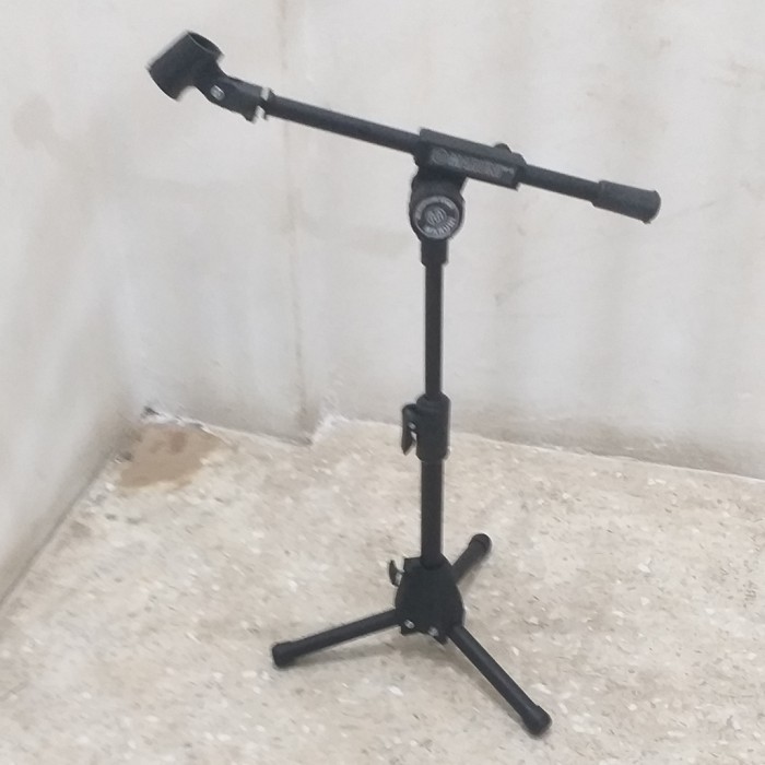 Stand Mic Microphone Pendek Maruni + Mik Holder (Posisi Duduk)
