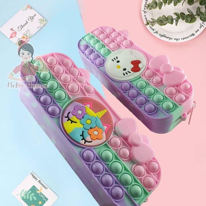 

BISA COD Kotak Pensil Anak Pop It Tebal Tempat Pensil Silikon Alat Tulis Sekolah Hello Kitty Unicorn tg-342