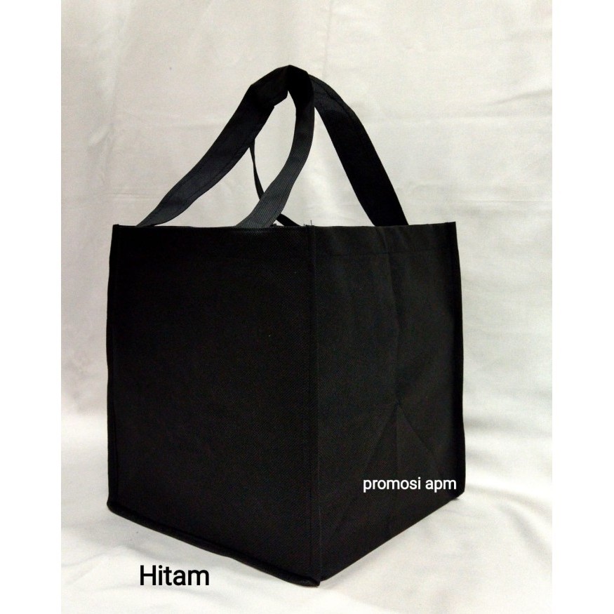 

HRG DISKON Tas Spunbond Kotak Ukuran 28x28x28 (Tas Jahit)