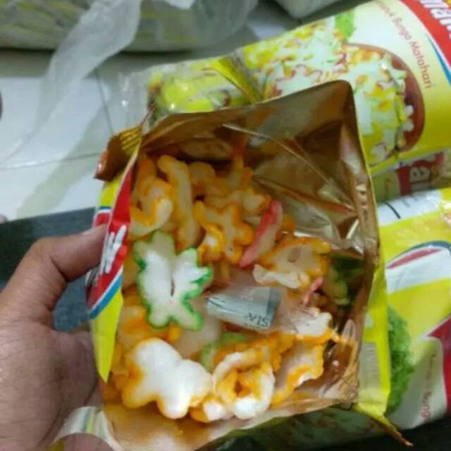 

Terlaris! snack jaman now/zaman now (berhadiah uang) kerupuk berhadiah A9