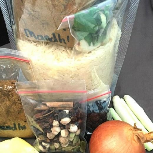 

Beras Basmati 1Kg Lengkap Dengan Bumbu Mandhi Instant