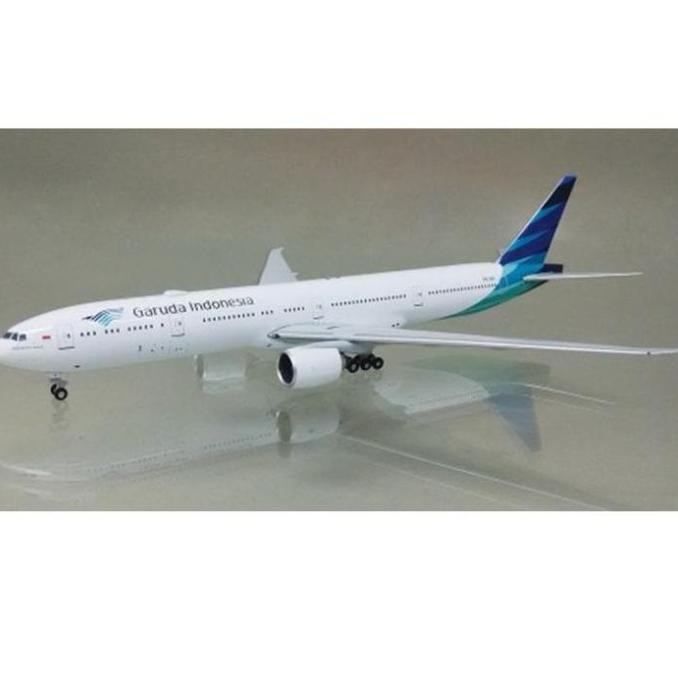 Miniatur Diecast Pesawat Garuda Indonesia Boeing B777-300Er Medium