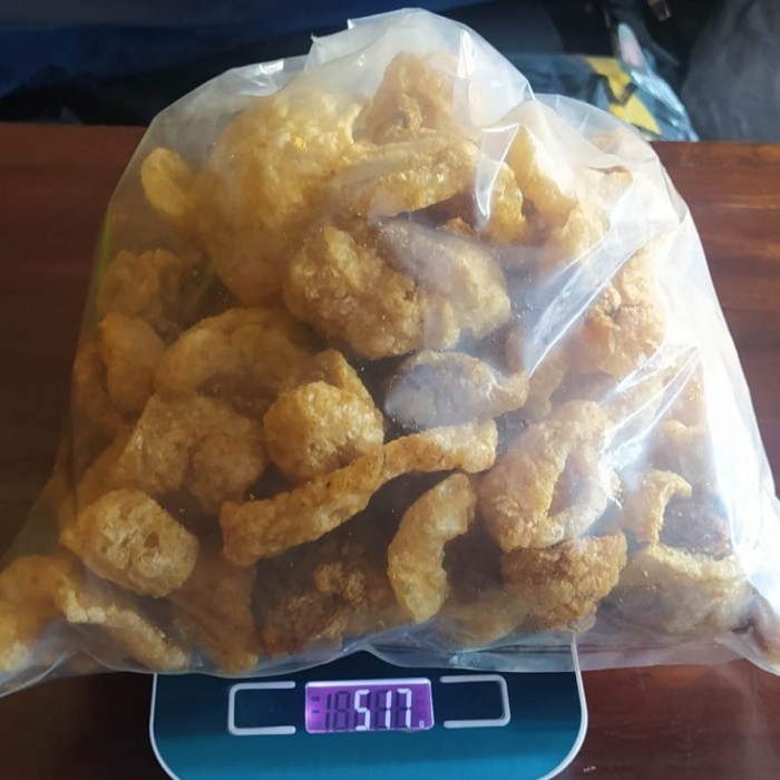 

Kerupuk Samcan Babi 500 gram (Pork Belly Crispy) / Samsam Babi Bali