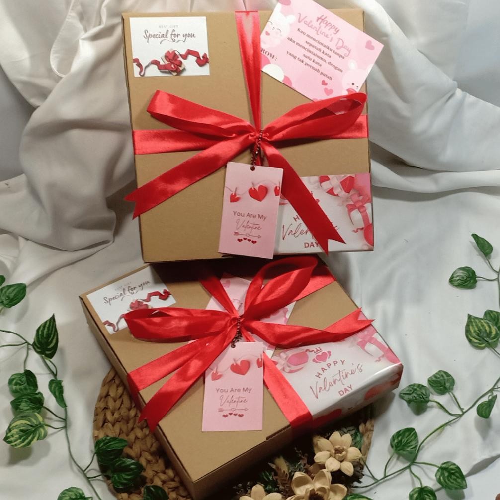 

fx-23 KADO PACAR/GEBETAN ROMANTIS | KADO ORANG TERSAYANG ROMANTIS CEWEK COWOK | KADO ULANG TAHUN | HAMPERS COKLAT | HADIAH ANNIVERSARRY | COKLAT KADO | COKLAT VALENTINE PREMIUM Termurah