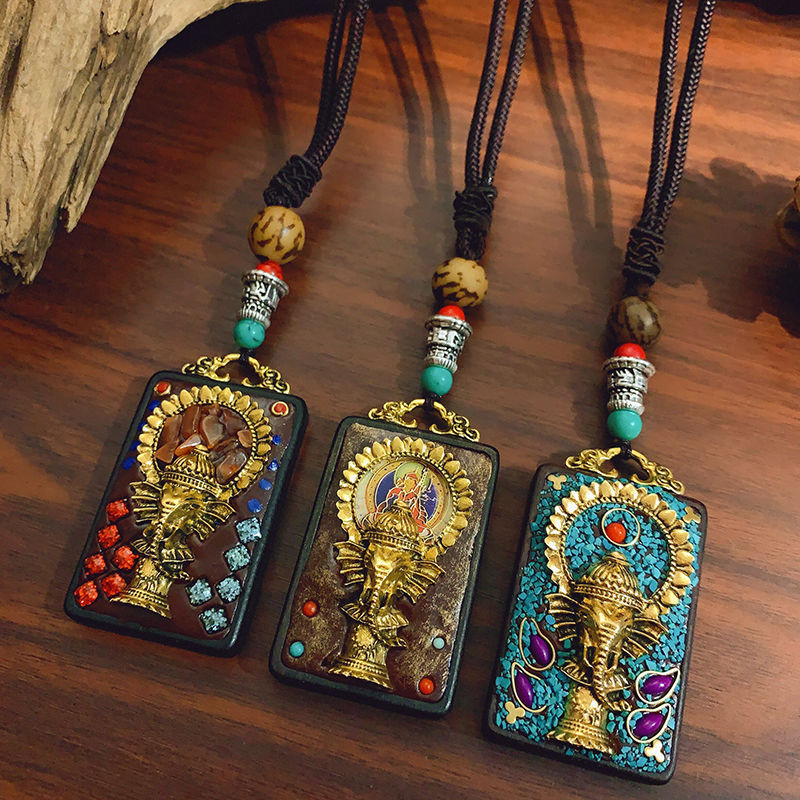 Kalung Panjang Jimat Tibet Thangka Nepal Vintage Liontin Kayu Hitam Rantai Sweater Jimat Tibet untuk