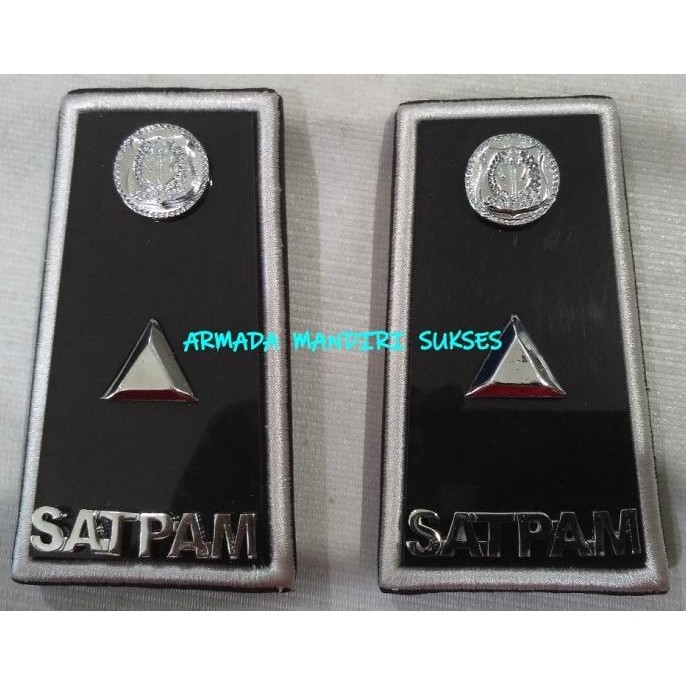 Pangkat Harian Akrilik Satpam Pelaksana Segitiga Putih 1 | Aksesoris Premium Berkualitas