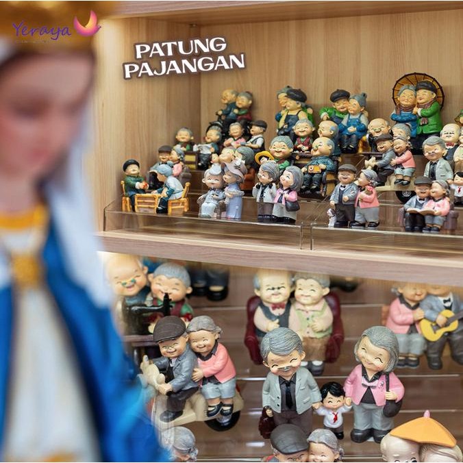 Patung Pajangan Kakek Nenek Akong Amah Opa Oma Kado Anniversary Dekor