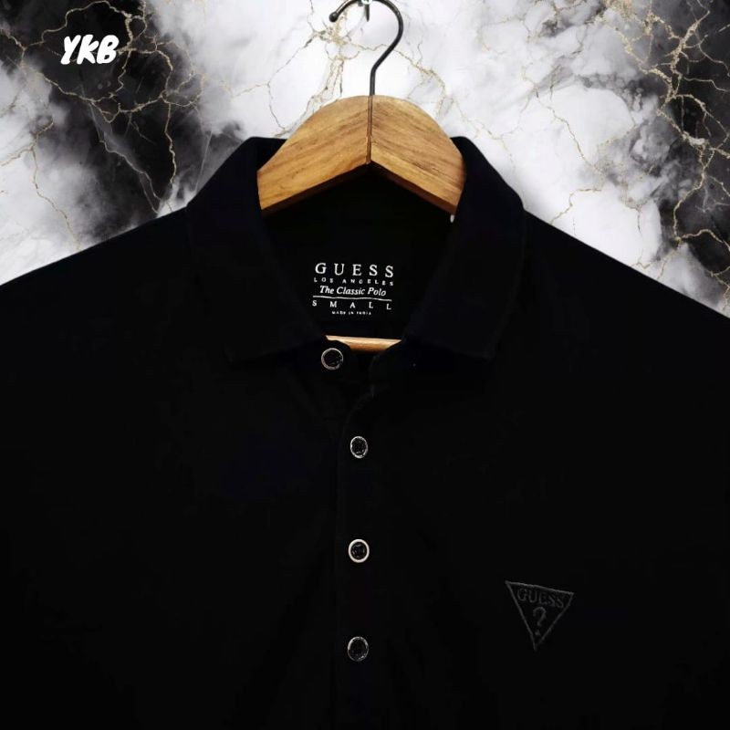 GUESS kaos kerah pria