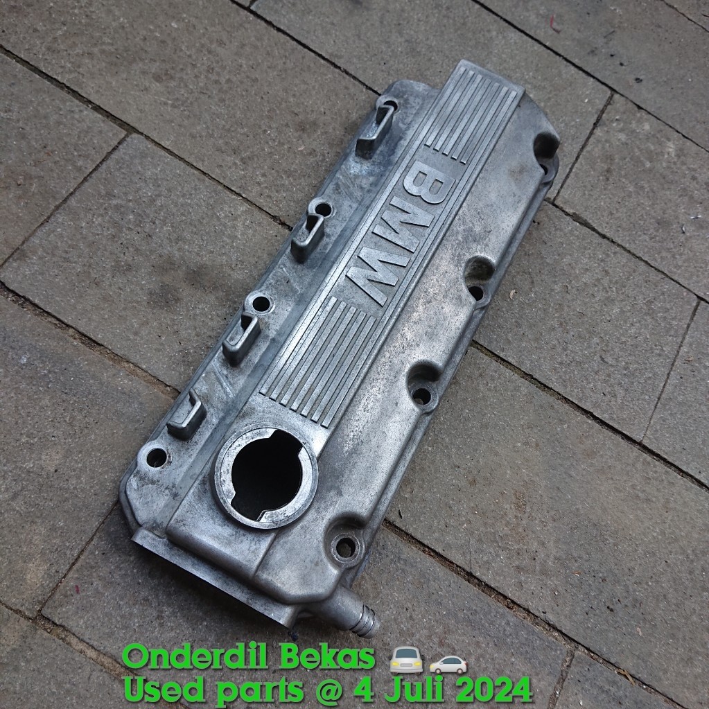 tutup klep Valve cover cylinder head bmw E36 seri 318i