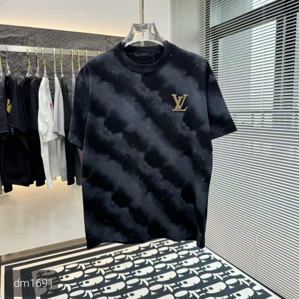 BAJU KAOS DISTRO BRANDED PRIA LOUIS VUITTON LV KAOS DISTRO ORIGINAL / BAJU DISTRO IMPORT PRIA KASUAL