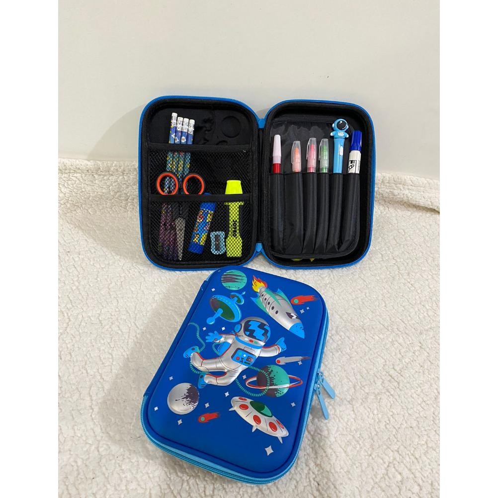 

SPECIAL Kotak Pensil 3D Timbul Astronot FLY tempat pensil Karakter anak laki laki kotak pensil sekolah premium eq-77