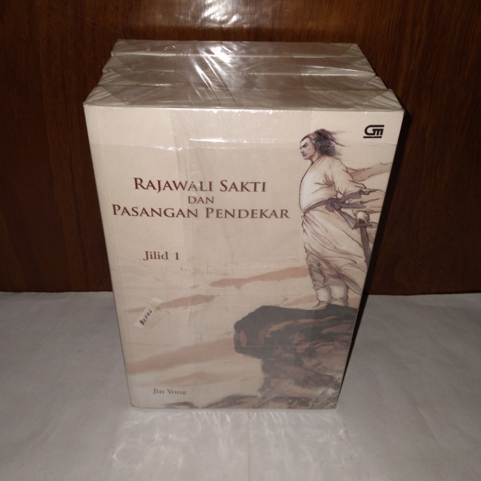 Terlaris Rajawali Sakti Dan Pasangan Pendekar (Paket 4Jilid)