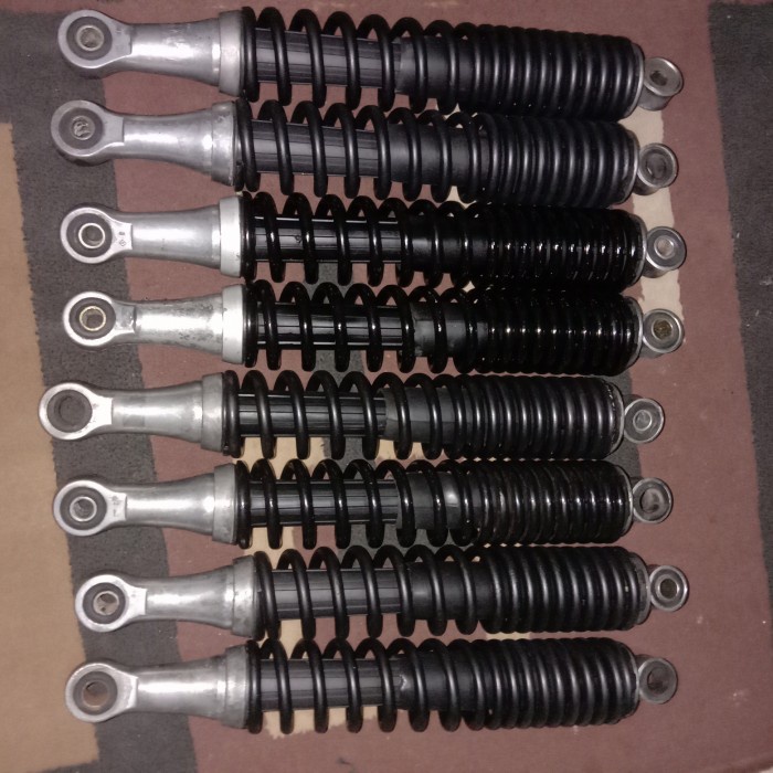 {Bekas} shock sok Supra x 125 shock belakang honda Supra x 125 ORI copotan Murah
