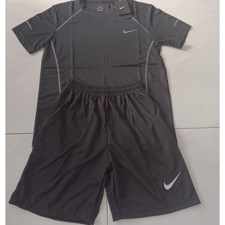 Terlaku. stelan ( 1 Set ) Pakaian Olahraga Pria GYM fitnes Futsal u Murah ¡.