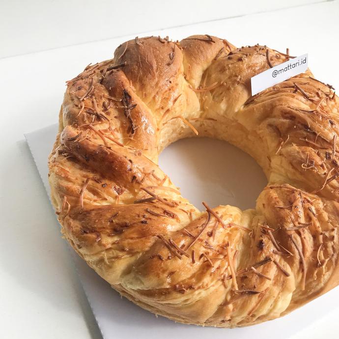 

Gift Hampers Set - Wreath Babka Bread