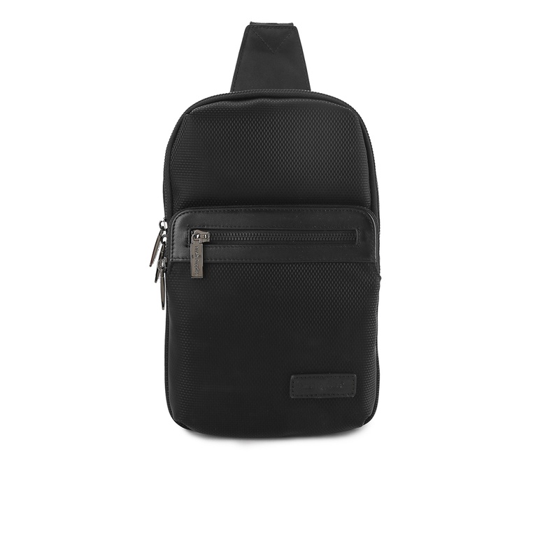 Tas Selempang Hush Puppies Original Pria Sandang street look dengan desain minimalist timeless Outfi